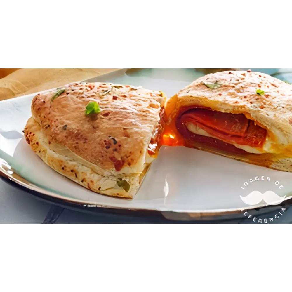 Calzone Pepperoni