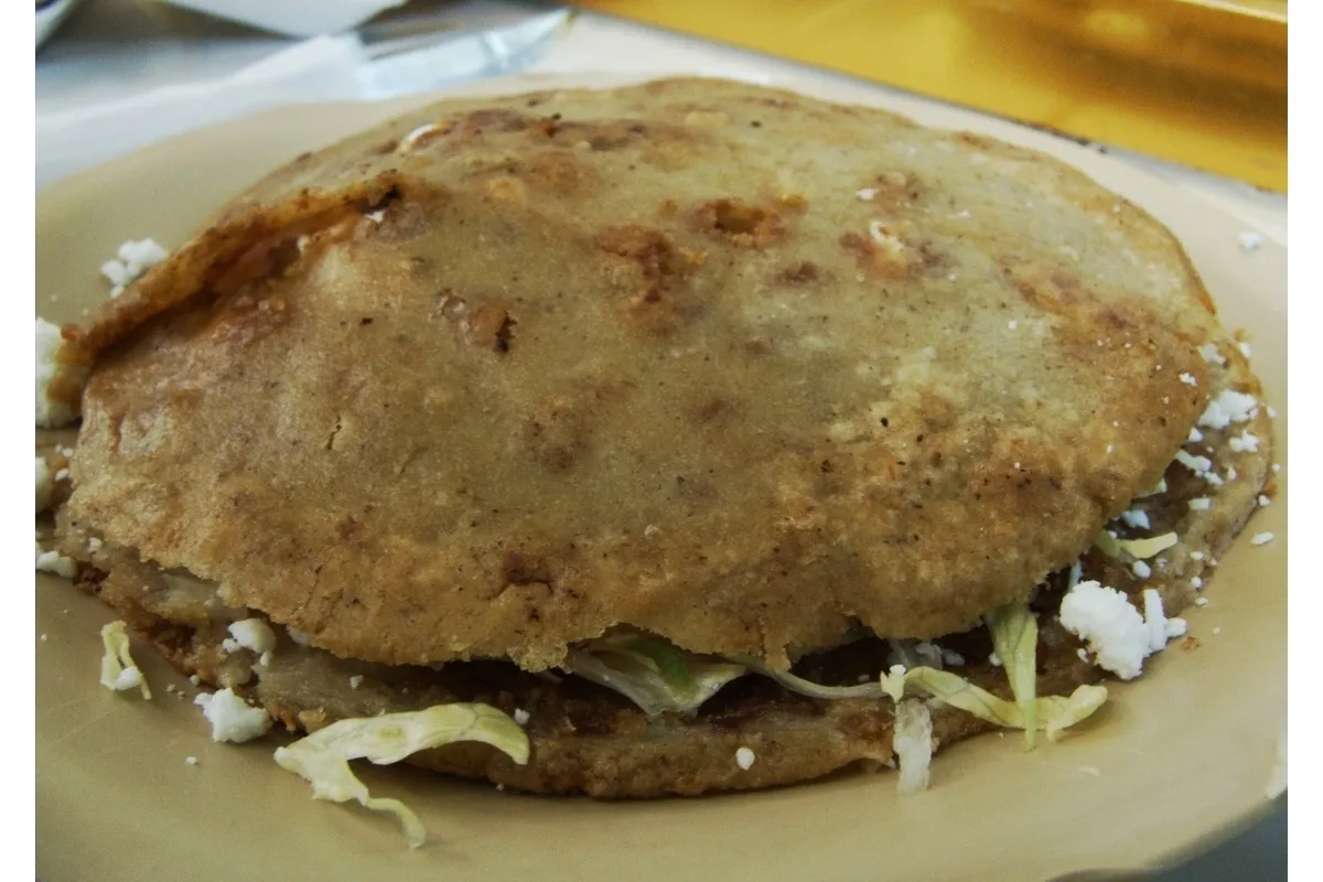 Gordita de Chicharrón